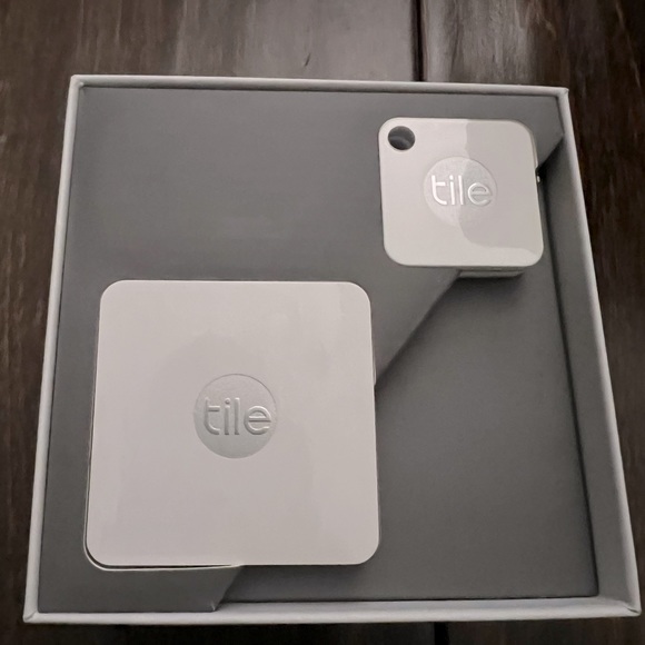 TILE Trackers - Picture 3 of 3